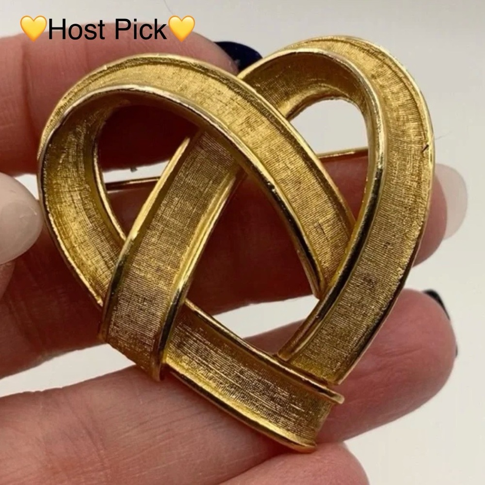 💛HP💛 Coro Pegasus Modernist Gold Tone Heart Brooch Brushed Textured Vintage